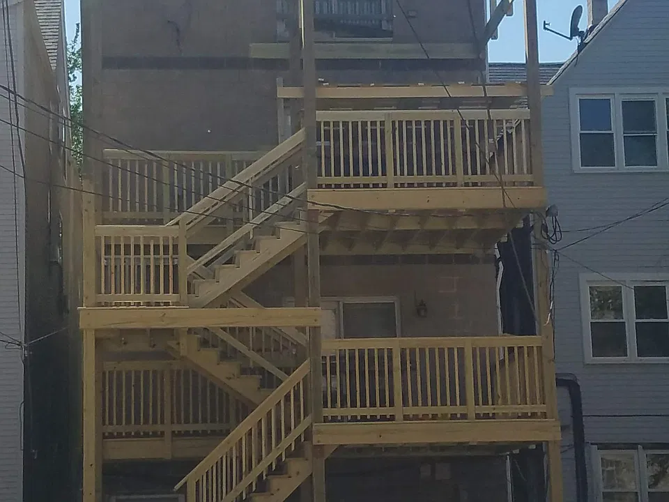 Building Photo 3