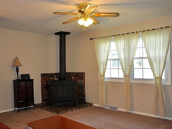 5th image of 519 S Harvey Dr