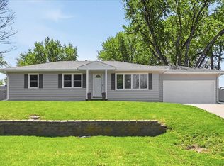135 Crown Rd, Council Bluffs, IA 51503