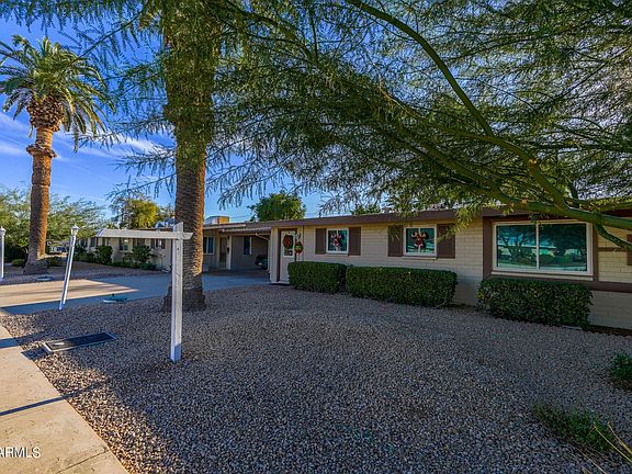 2nd image of 10507 W Oakmont Dr