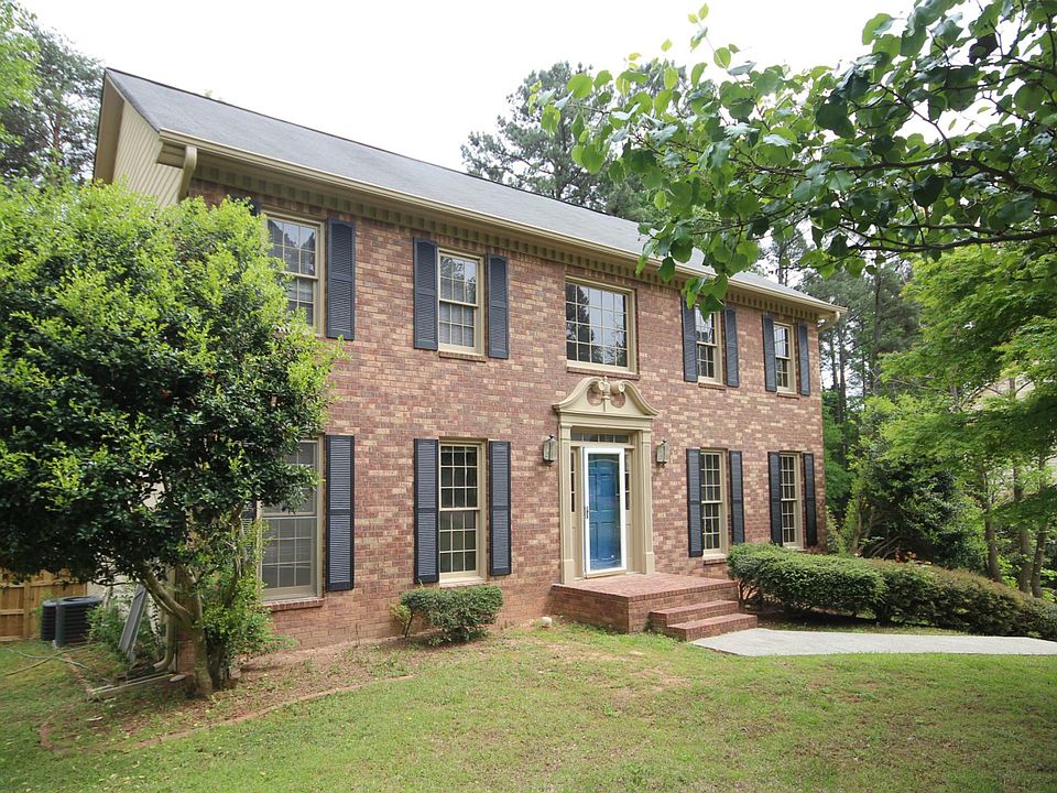 1st image of 794 Woodmont Dr
