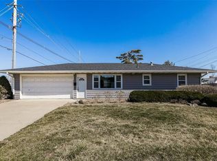 900 32nd St SE, Cedar Rapids, IA 52403