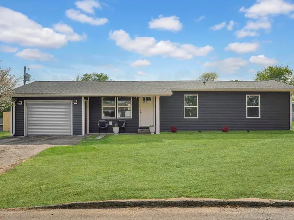 307 Eastwood Dr, Bedford, IN 47421