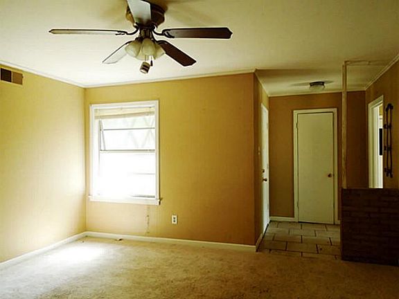 4th image of 410 S 15th St