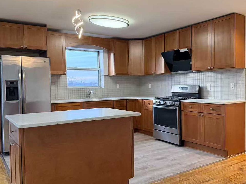 1st image of 14433 25th Dr APT 3
