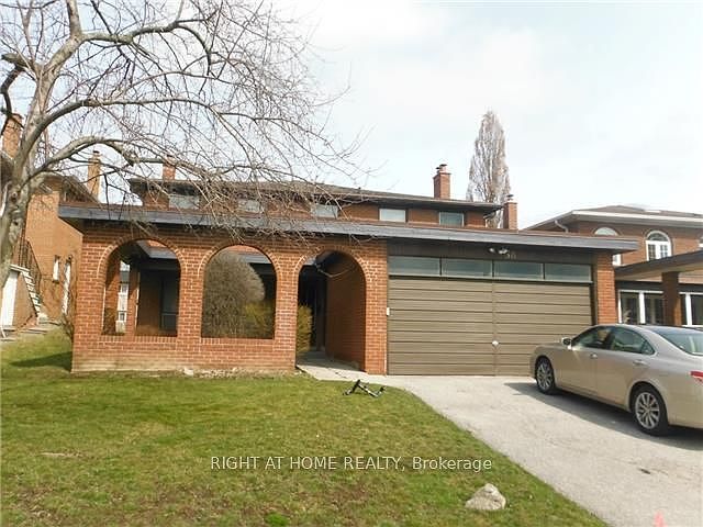 1st image of 38 Clovercrest Rd
