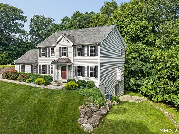 2nd image of 27 Nashville Rd Extension