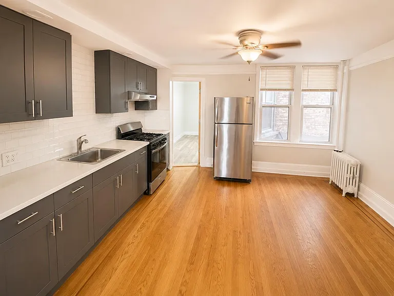 240 Suydam St #1 — Photo 2