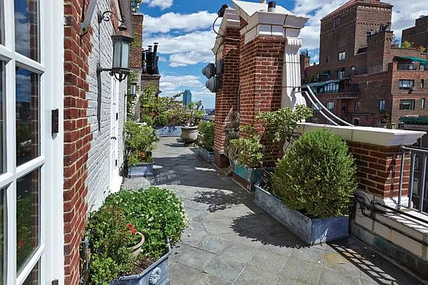 Sold by Brown Harris Stevens | media 26