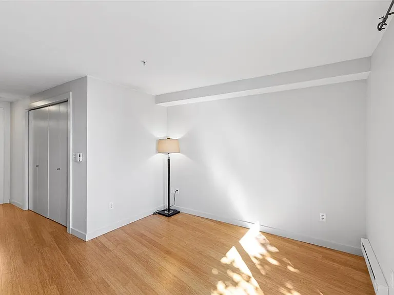 1420 E Pine St #E202 — Photo 20