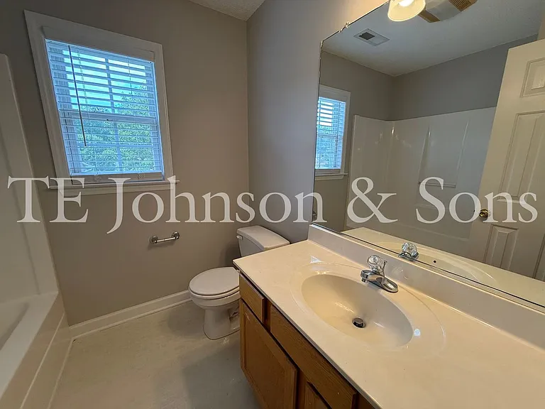 1878 Camden Forest Dr — Photo 33