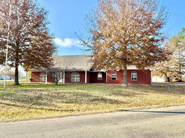 1501 N Broadway St, Stigler, OK 74462