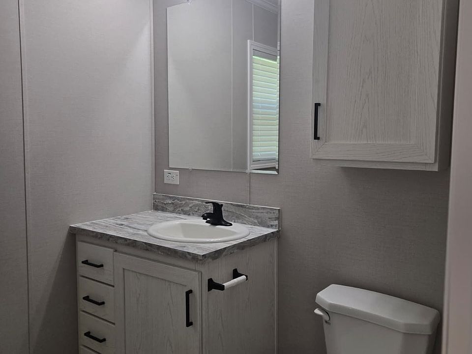 Redman Flyer 2912 Coachlight Pl, Saint Joseph, MO 64503 | Zillow