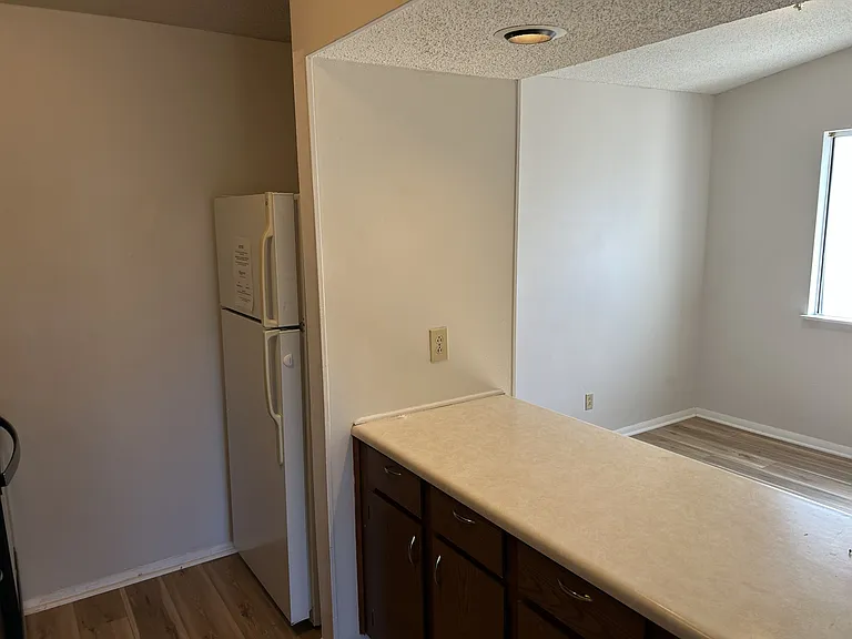 North Crestview Drive Northwest 3615 - 2 — Photo 3