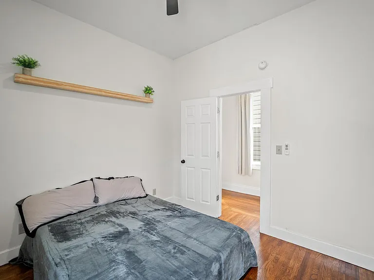 334 Walnut St — Photo 13