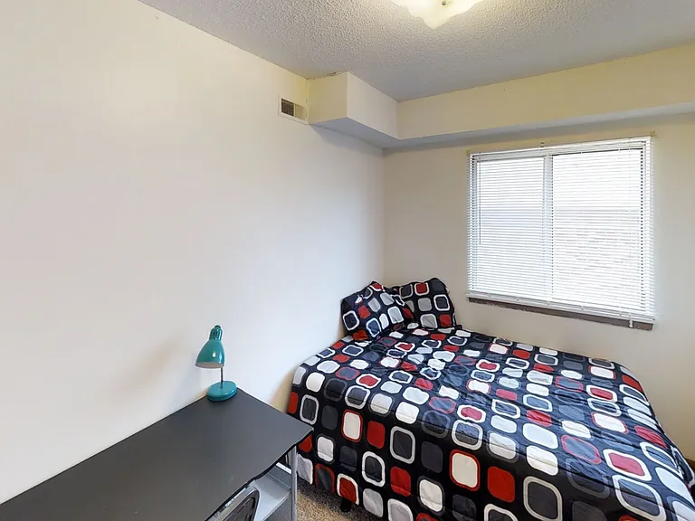 905 W Oregon St — Photo 19