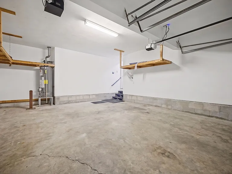 809 Bishop Ct — Photo 30