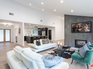 23750 Albers St, Woodland Hills, CA 91367