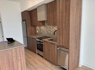 10 Lagerfeld Dr #111, Brampton, ON L7A5G9