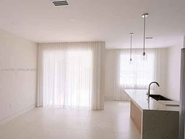 8167 NW 108th Ct — Photo 3