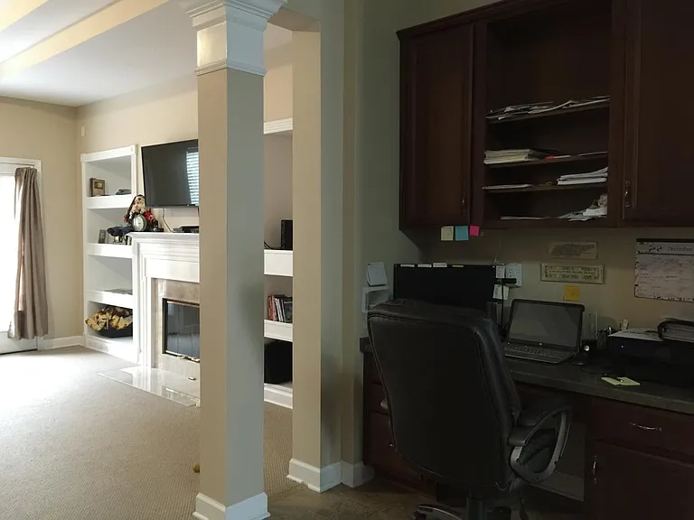 Desk1