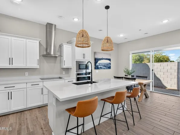 2427 E GOLDCREST Street, Gilbert, AZ 85297