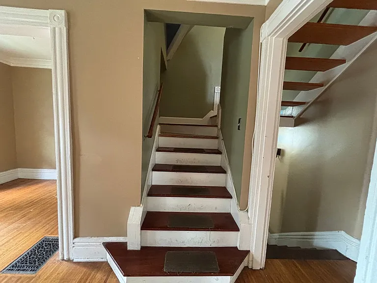 27 Vick Park #B — Photo 12