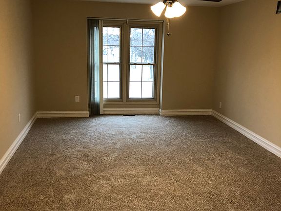 5th image of 33940 Carl Dr