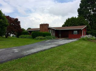468 Bertolet Mill Rd, Oley, PA 19547