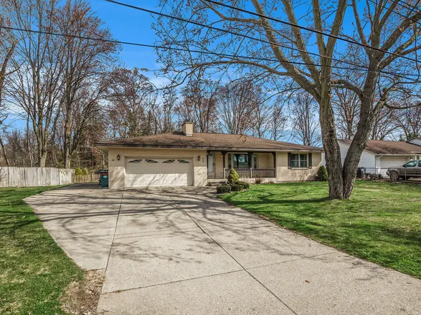 824 Winslow Ct, Muskegon, MI 49441