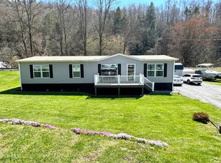 680 Saint Charles Rd, Pennington Gap, VA 24277