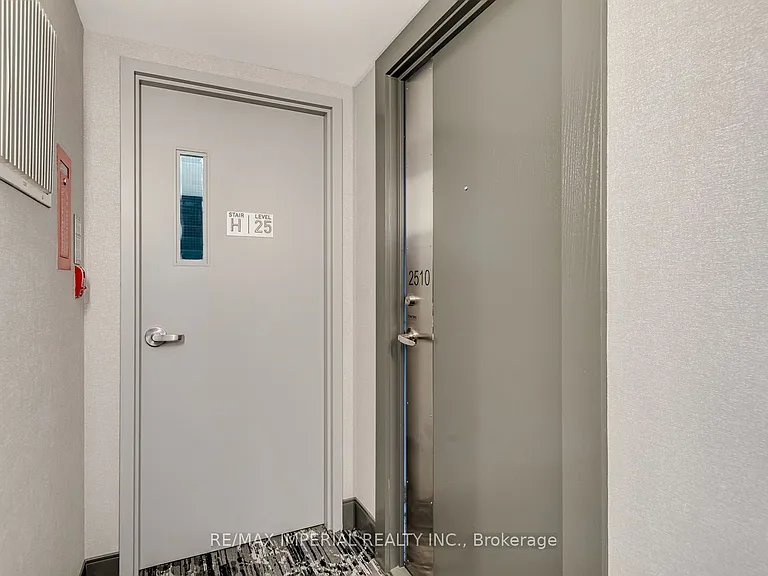 25 Capreol Ct #2510 — Photo 6