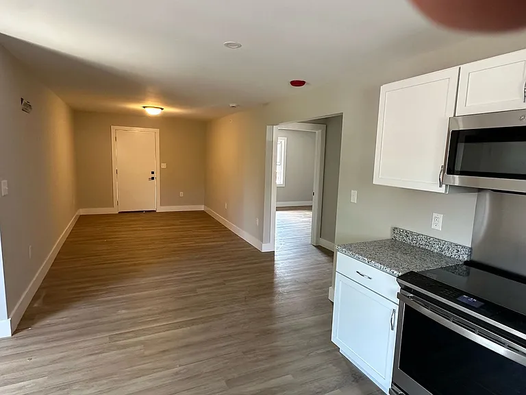 1205 S Rogers St — Photo 12
