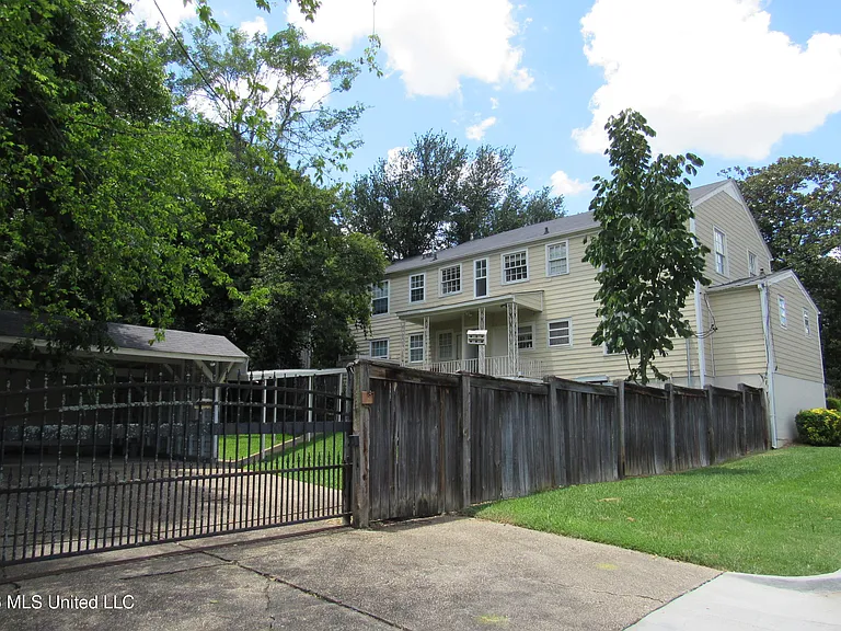1055 Carlisle St #D — Photo 4