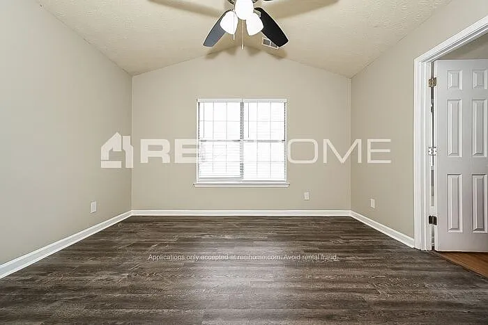 5949 Creekside Dr — Photo 8