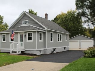 271 Triggs Ave, Elgin, IL 60123