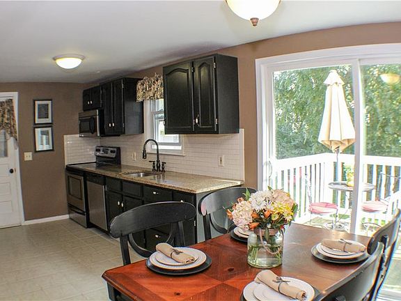 2nd image of 18 Brookfield Dr