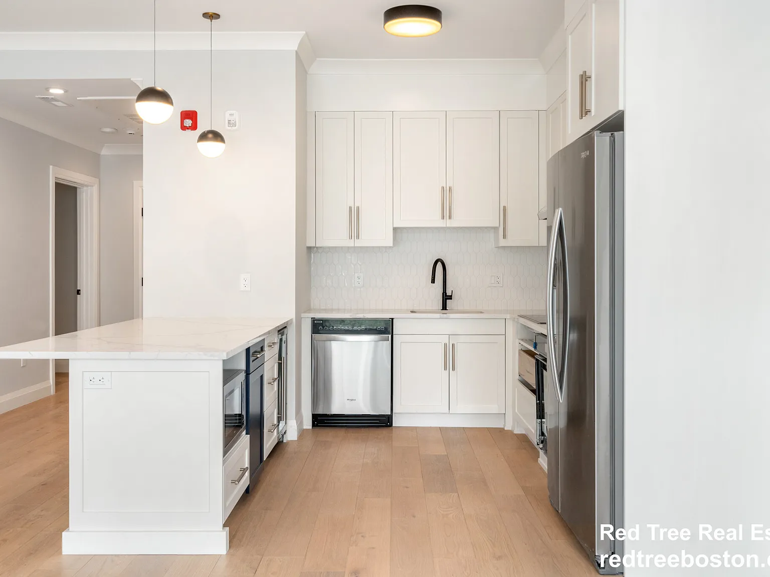 3 bed, 1100 sqft, $4,000 — Photo 3