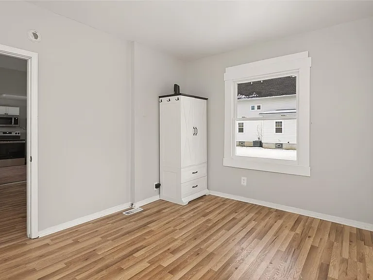 127 Conkey Ave — Photo 7