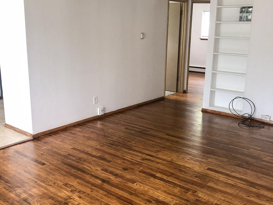 2nd image of 2406 Brentwood Pkwy APT B