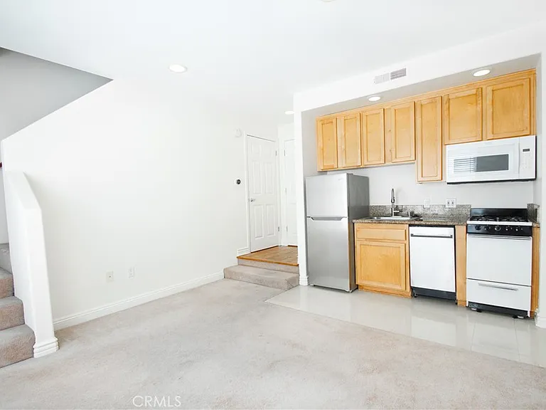 3662 Clarington Ave #3 — Photo 32