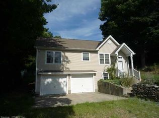 35 Pattagansett Dr, East Lyme, CT 06333