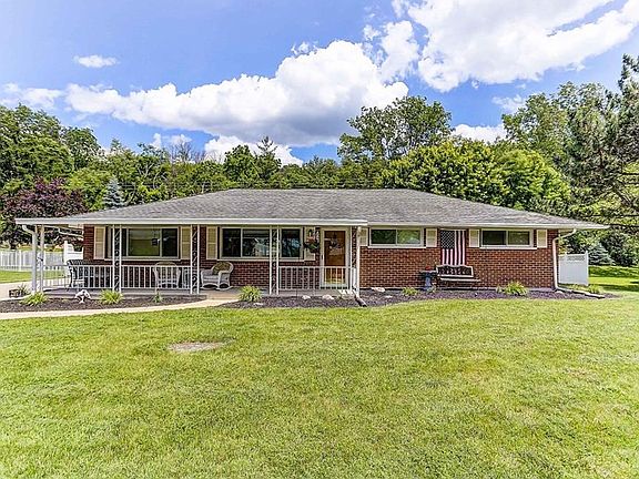 2nd image of 2073 Lehigh Pl