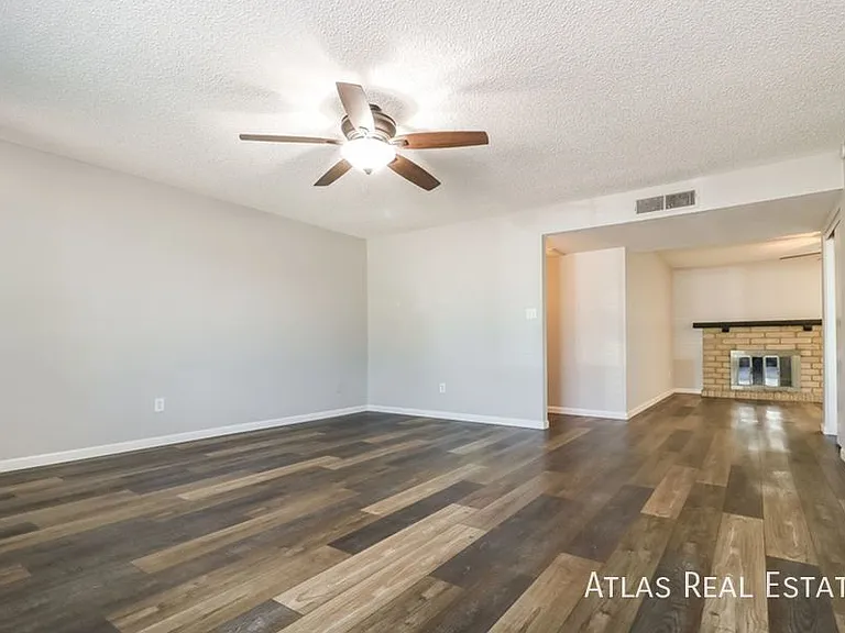 1323 W Rosemonte Dr — Photo 5