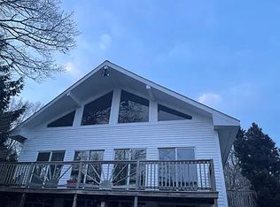 (Undisclosed Address), Tiverton, RI 02878