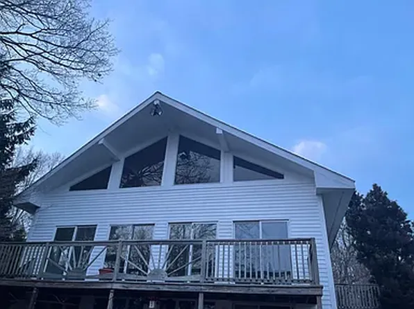 (undisclosed Address), Tiverton, RI 02878