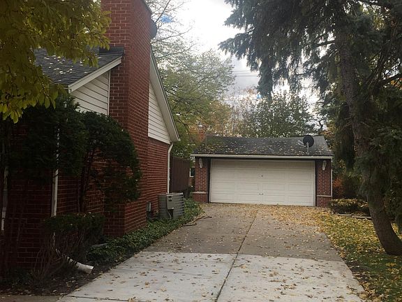 2nd image of 29165 Southgate Dr