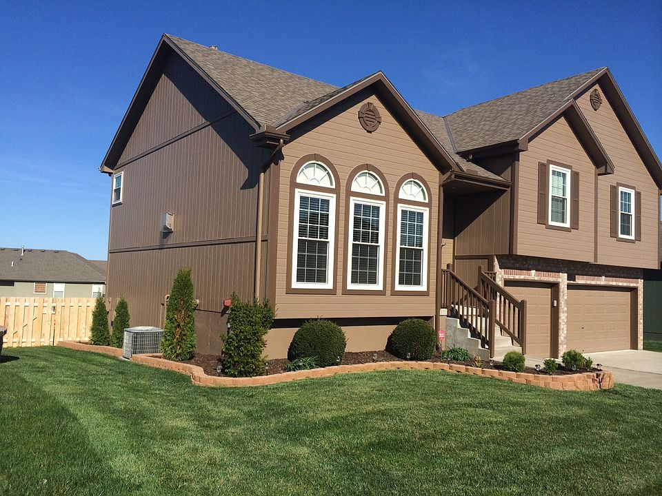 Landscaped Front & side yard
