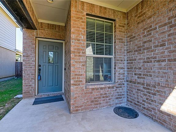 3rd image of 16024 Hampton Bliss Trce