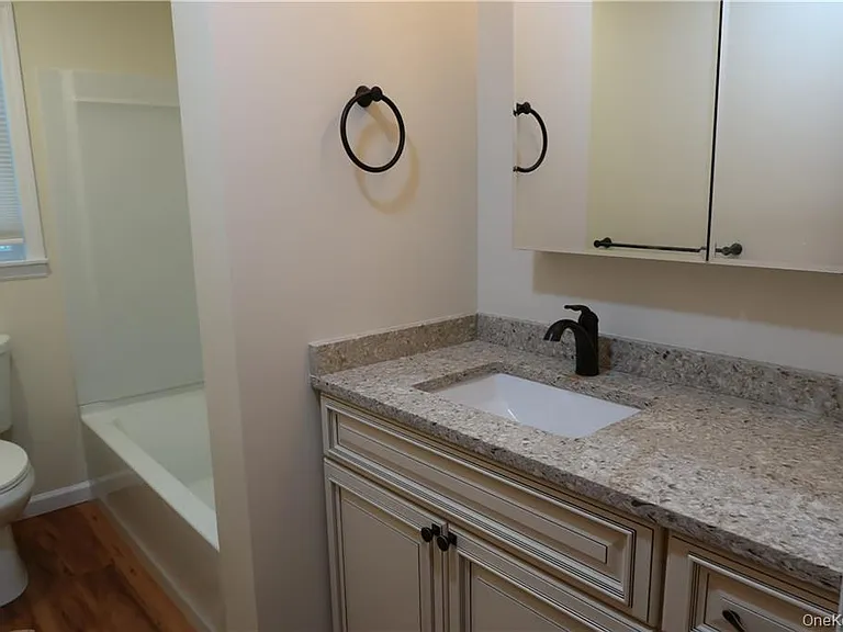 133 N Smith Rd #A — Photo 15